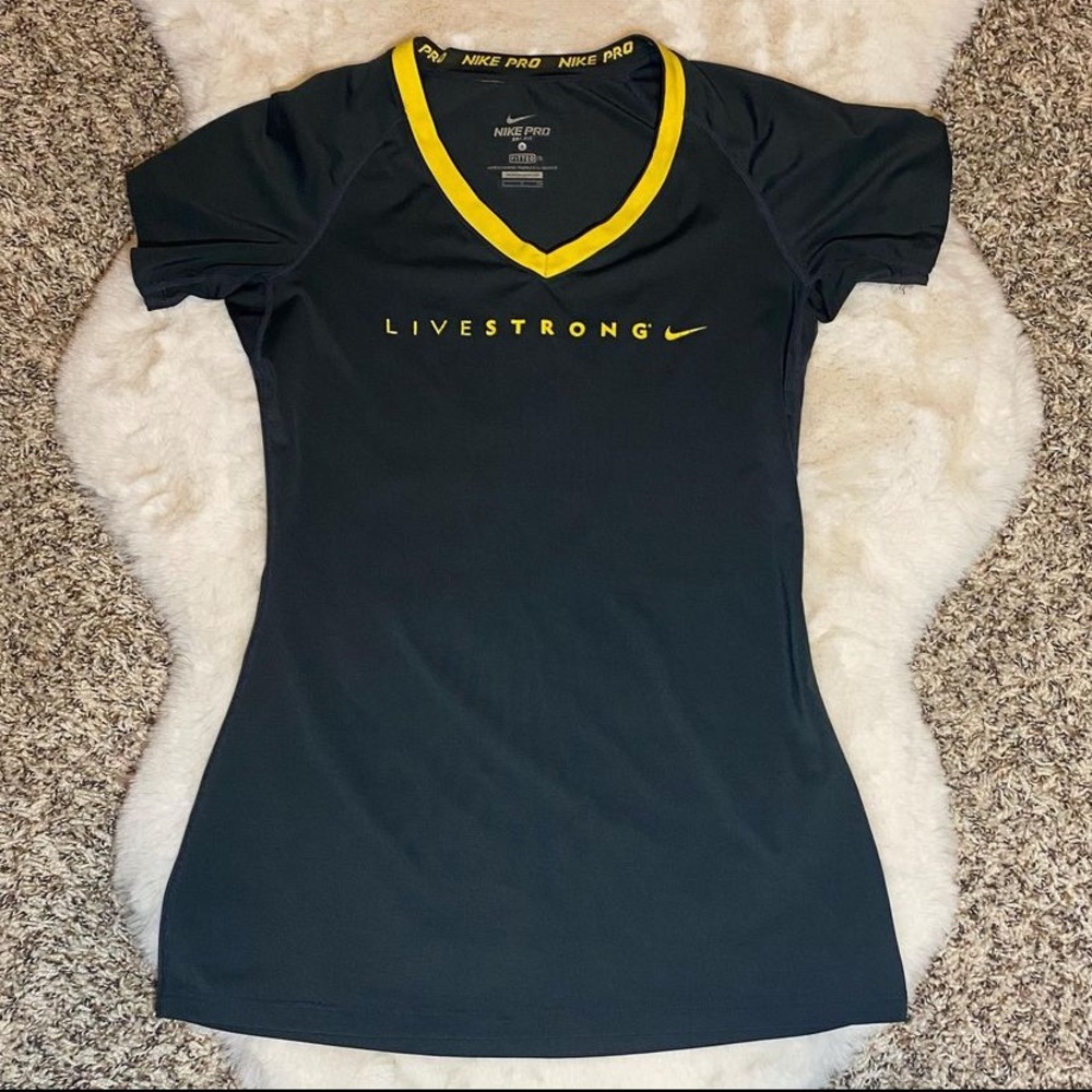 Nike Pro Dri Fit T shirt Size Small